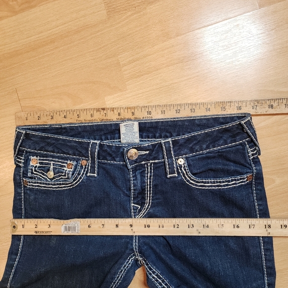 True Religion Bootcut Lowrise Darkwash Jeans Women's Size 31 - Picture 7 of 16